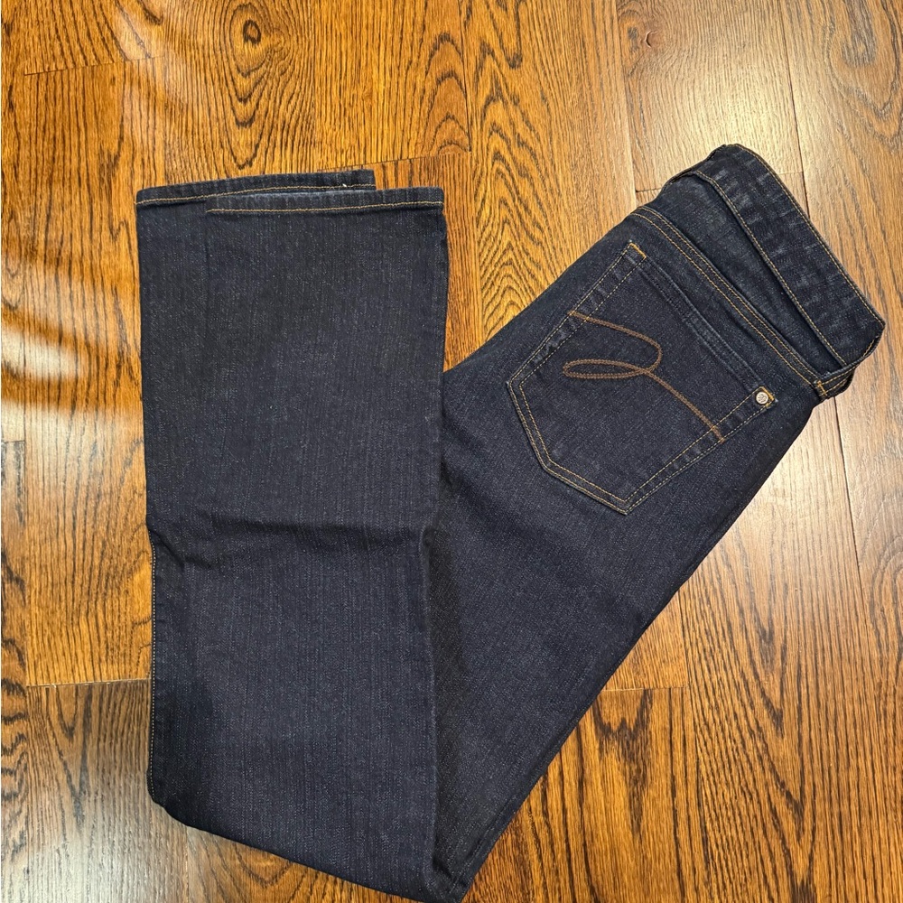 NWOT Miraclebody Jeans Size 12